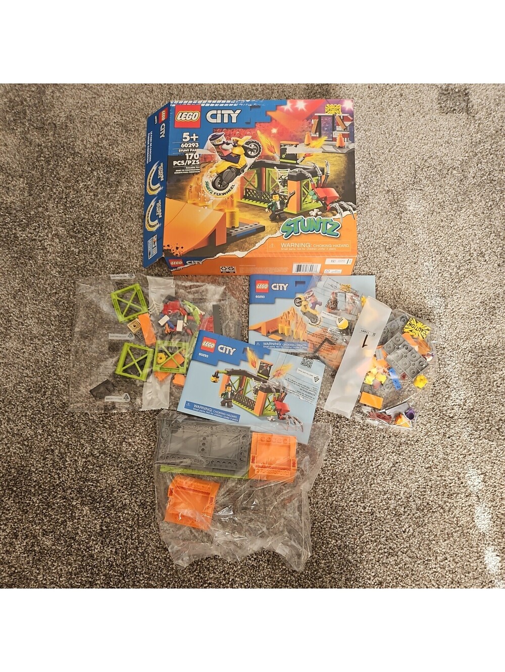 LEGO City Stuntz Building Set - Stunt Park - #60293 - 170 Pieces